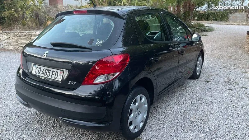 Renault Megane 2011 photo 2