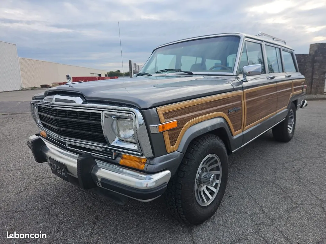 Jeep Grand Wagoneer