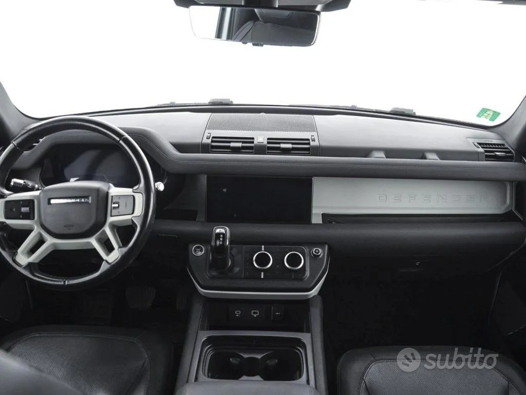 Land Rover Defender 2021 photo 4