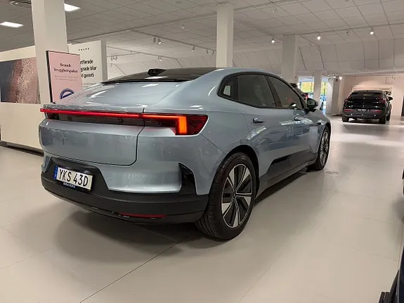 Polestar 4 2025 photo 3
