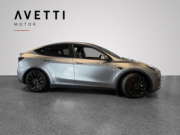 Tesla Model Y 2023 photo 5