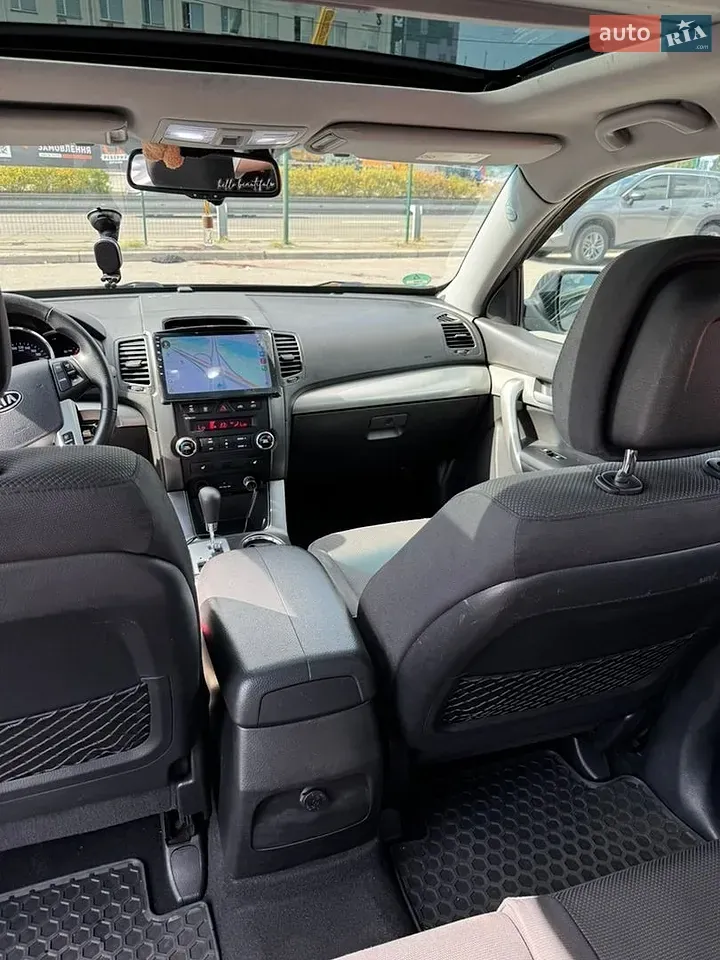 Kia Sorento 2011 photo 3