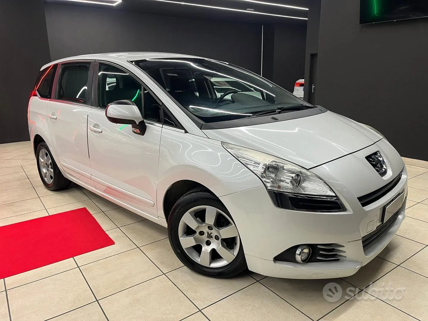 Peugeot 5008 2010 photo 3