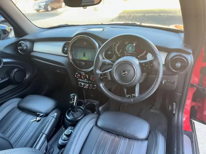 Mini Convertible 2024 photo 5