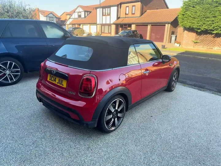 Mini Convertible 2024 photo 4