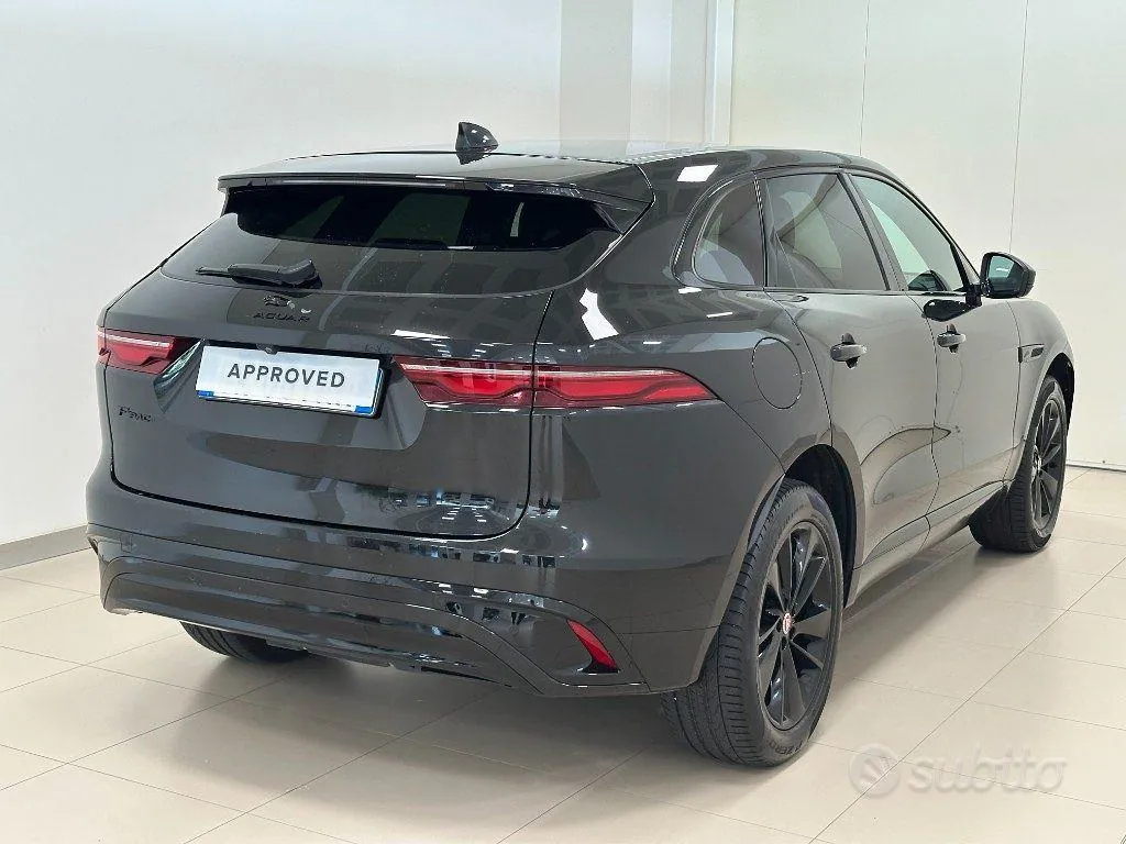 Jaguar F-Pace 2022 photo 2