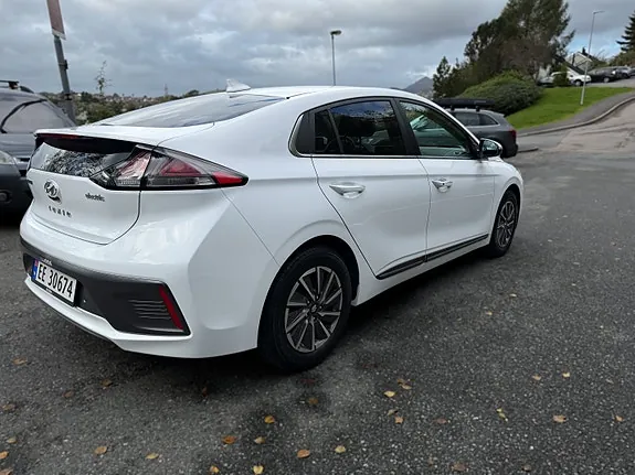 Hyundai Ioniq 2022 photo 2