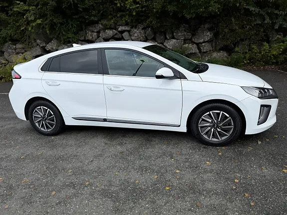 Hyundai Ioniq 2022 photo 3