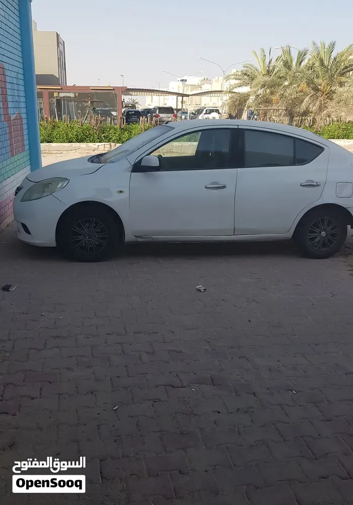 Nissan Sunny 2014 photo 3