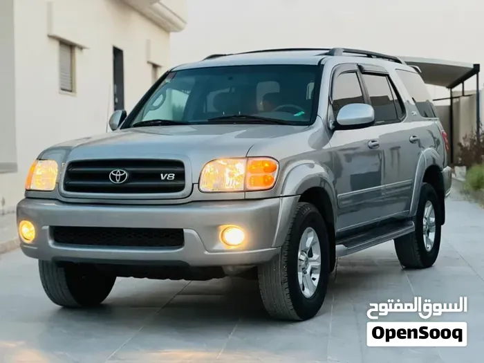 Toyota Sequoia 2004 photo 2
