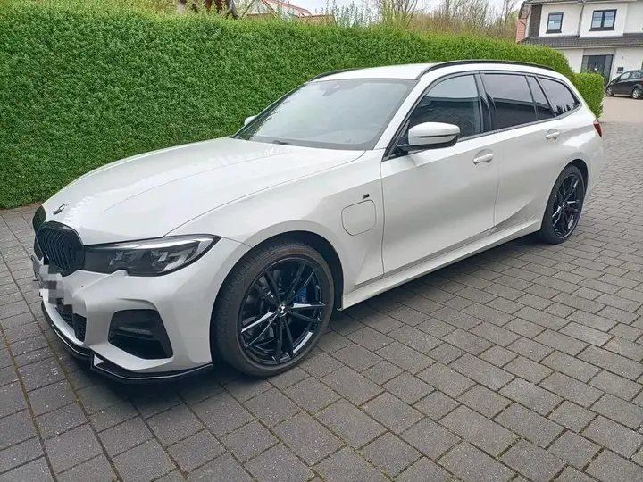 BMW 330E Touring