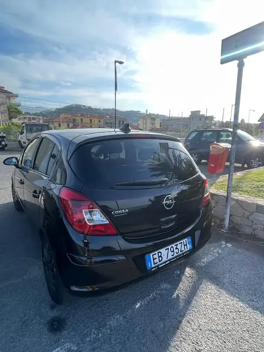 Opel Corsa 2010 photo 3