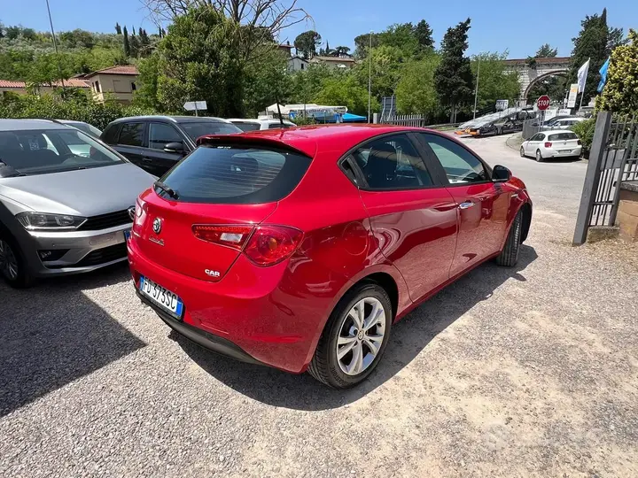 Alfa Romeo Giulietta 2016 photo 5