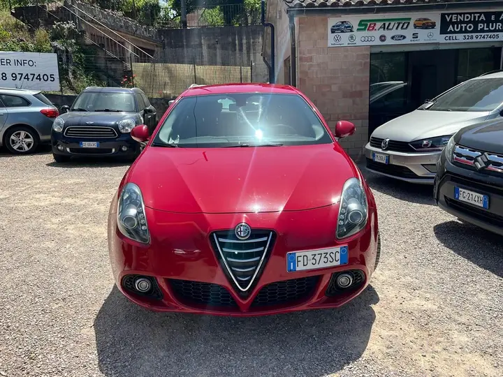 Alfa Romeo Giulietta 2016 photo 2