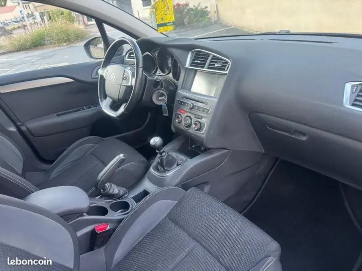 Citroen C4 2016 photo 3