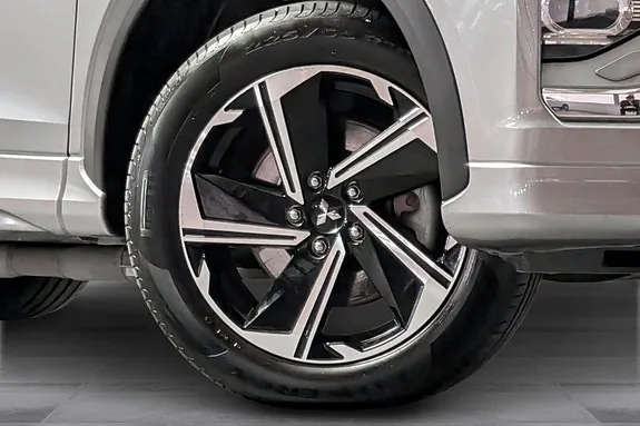 Mitsubishi Eclipse Cross 2021 photo 3