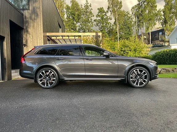 Volvo V90 Cross Country 2021 photo 2