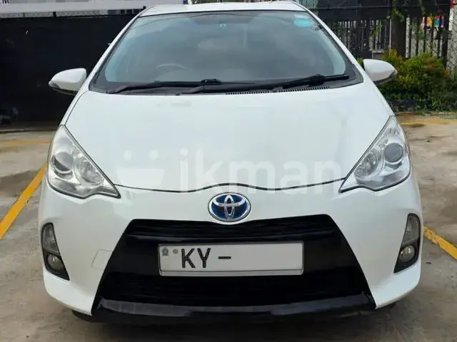 Toyota Aqua 2012 photo 4