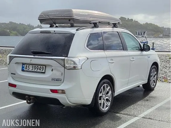 Mitsubishi Outlander 2014 photo 4