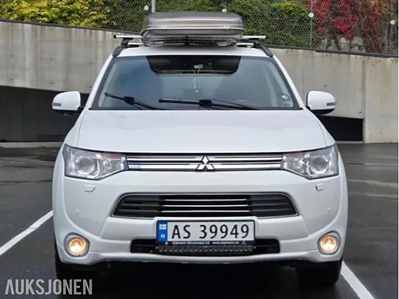 Mitsubishi Outlander 2014 photo 2