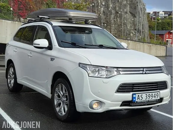 Mitsubishi Outlander 2014 photo 3