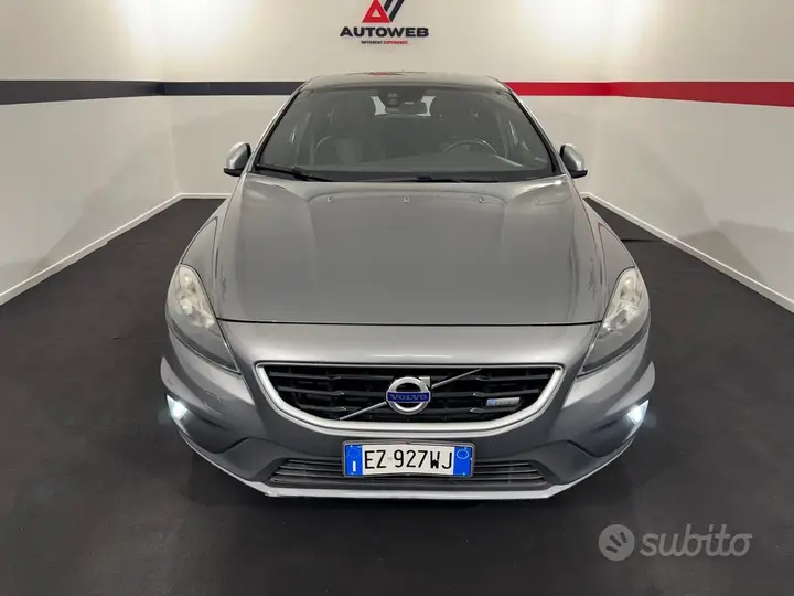 Volvo V40 2015 photo 2