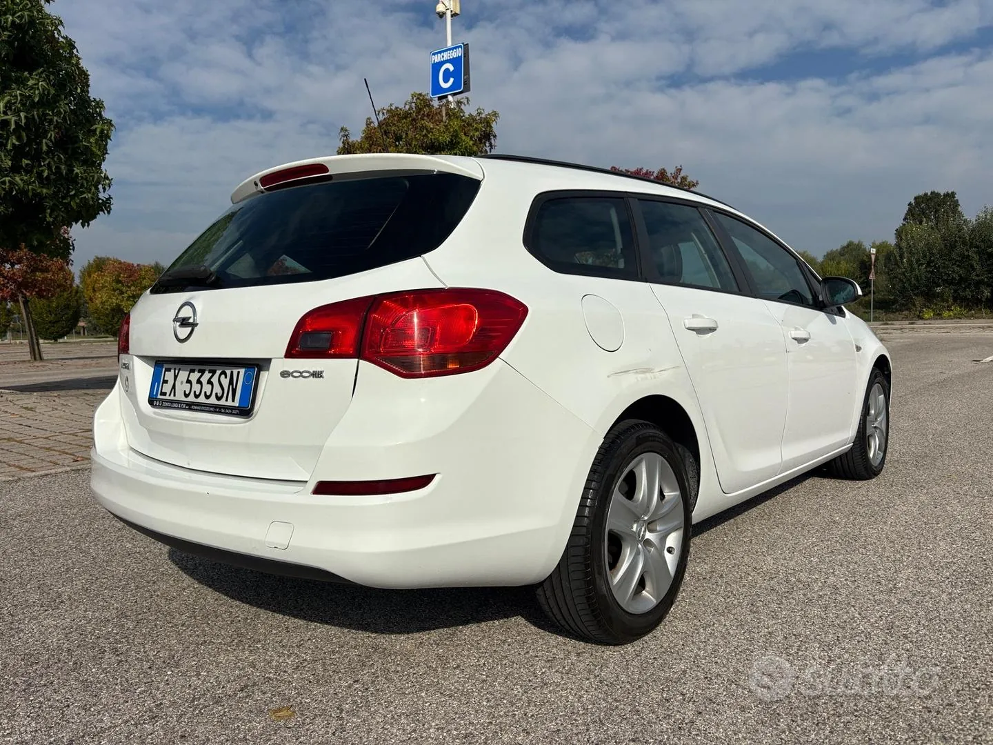 Opel Astra 2014 photo 5