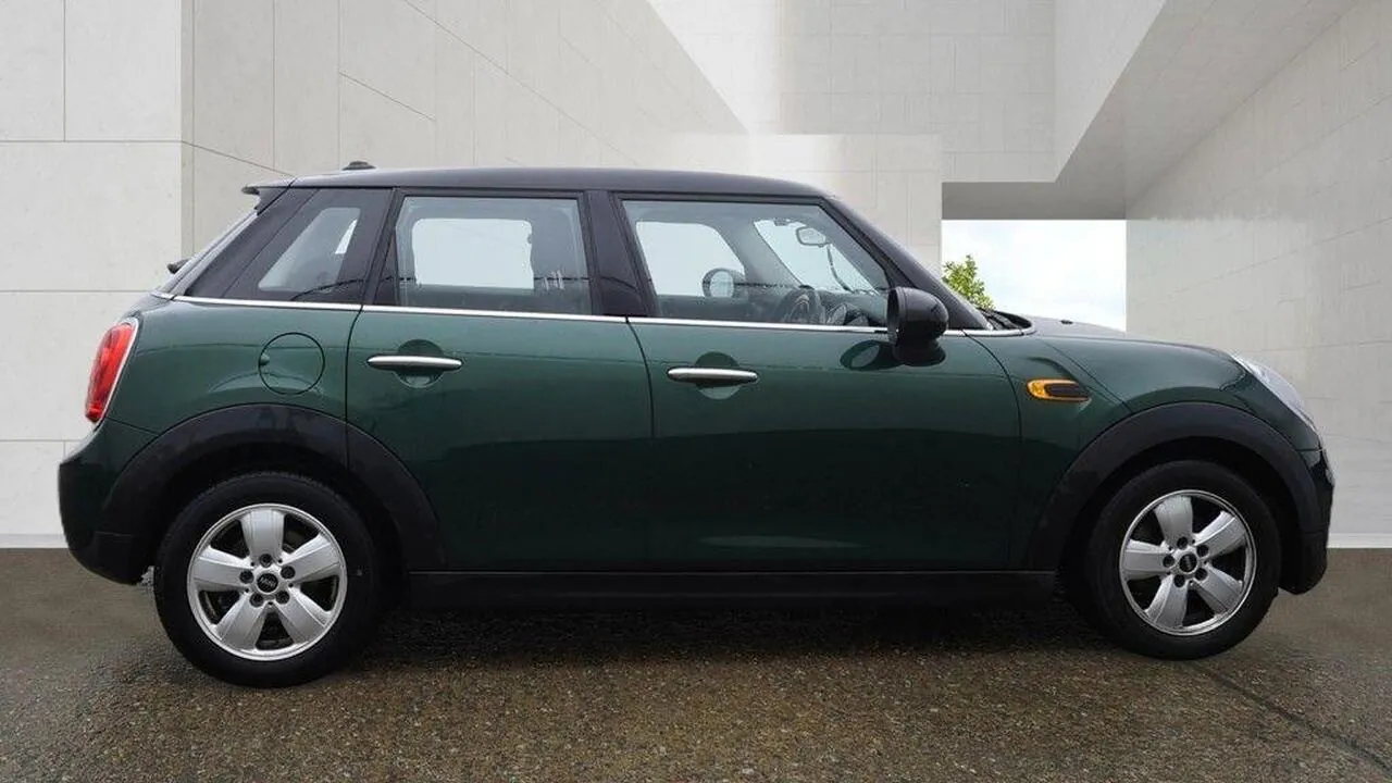 Mini Hatch 2015 photo 5