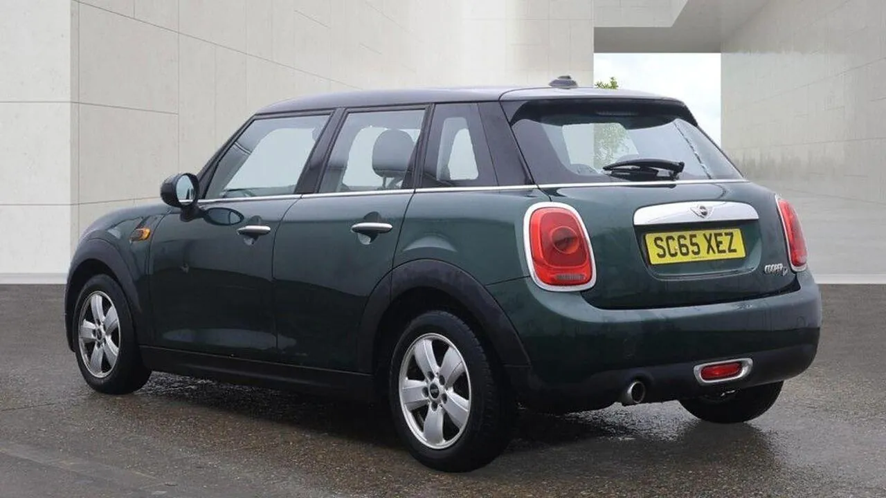 Mini Hatch 2015 photo 3