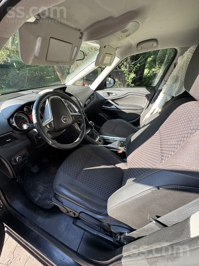 Opel Zafira 2016 photo 3