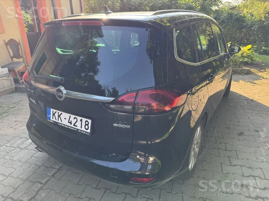 Opel Zafira 2016 photo 2