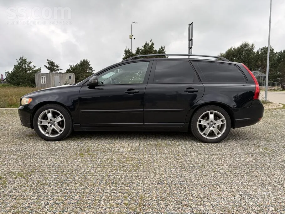 Volvo V50 2010 photo 4