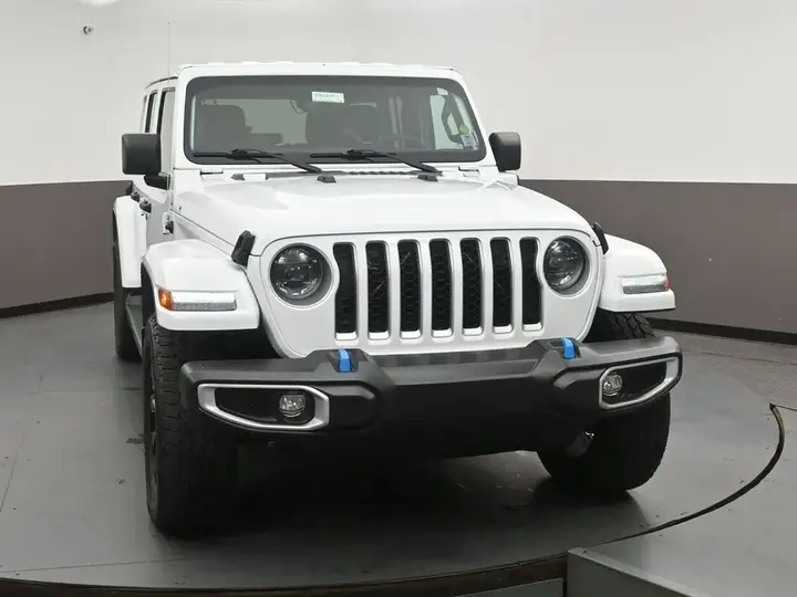 Jeep Wrangler 2023 photo 2