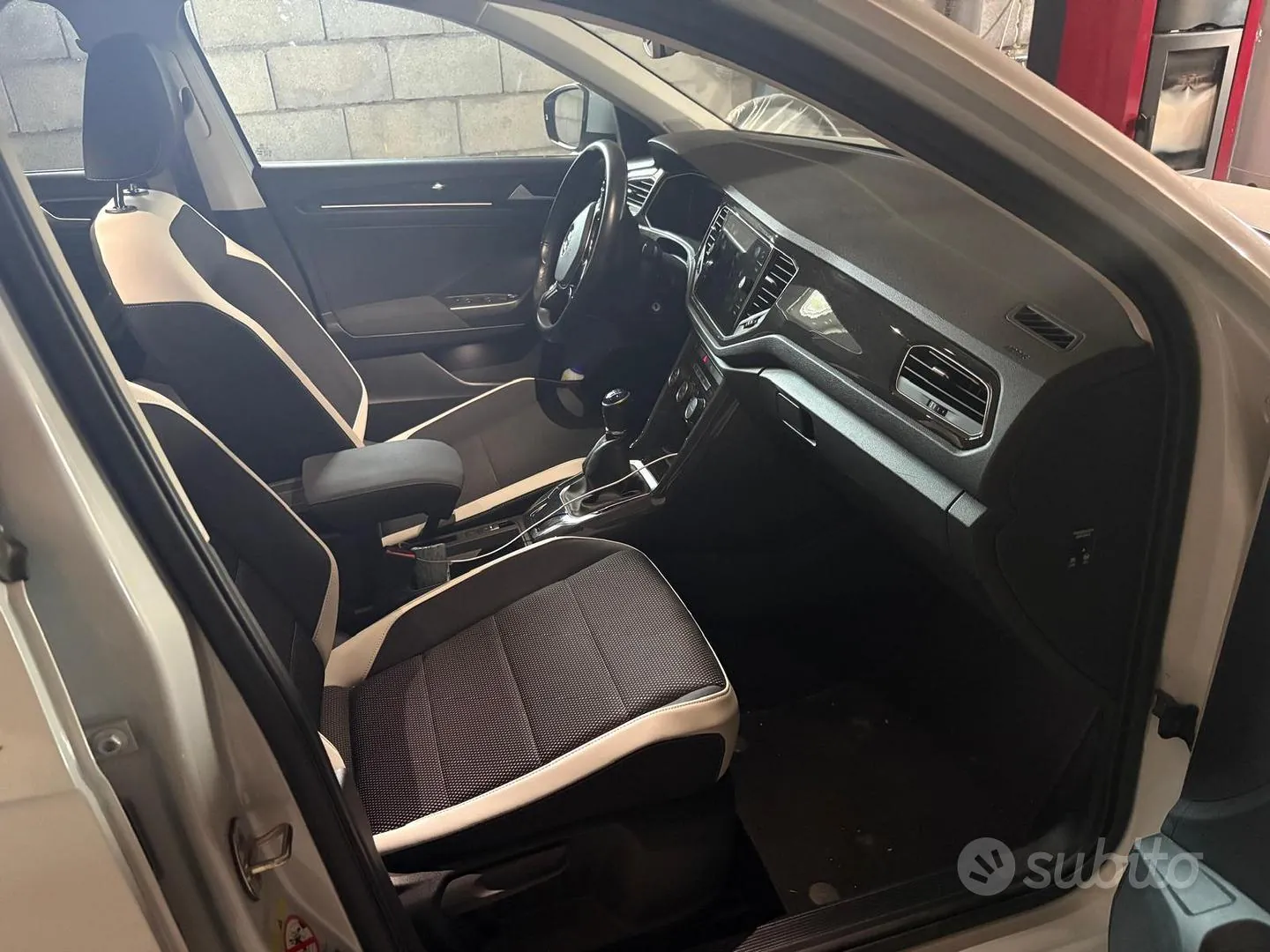 Volkswagen T-Roc 2019 photo 3