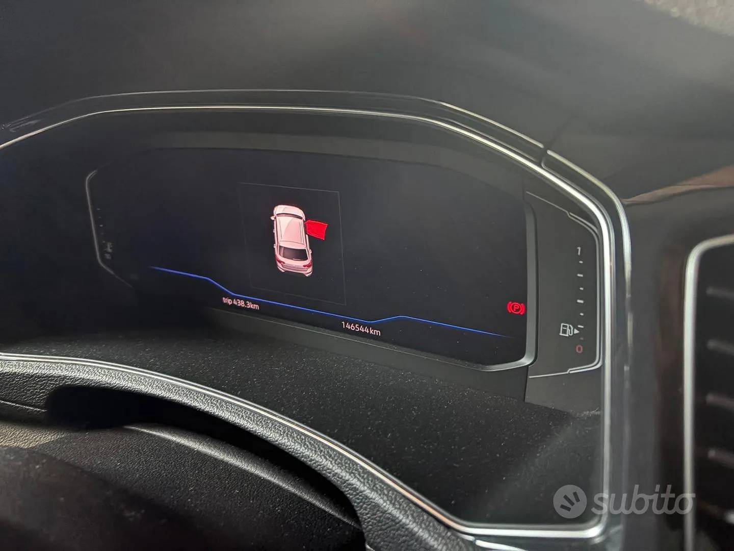 Volkswagen T-Roc 2019 photo 2