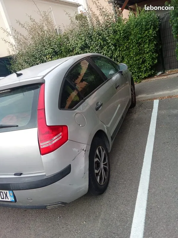 Citroen C4 2006 photo 3