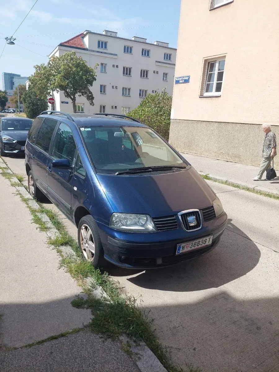 Seat Alhambra 2001 photo 2