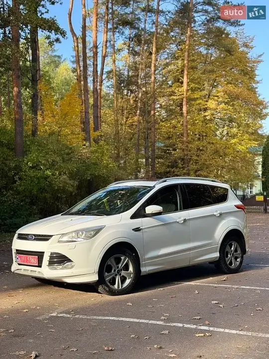 Ford Kuga 2015 photo 2