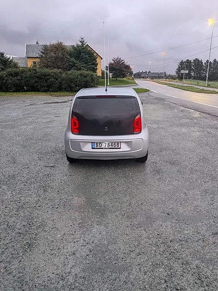 Volkswagen Up 2013 photo 4