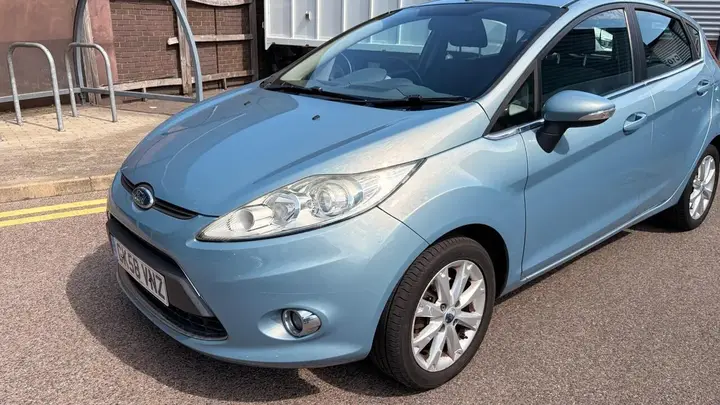Ford Fiesta 2008 photo 2