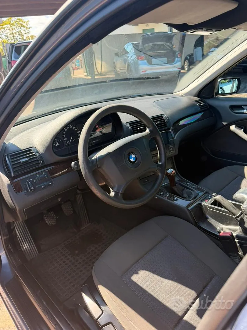 BMW 3 Series 2002 photo 4