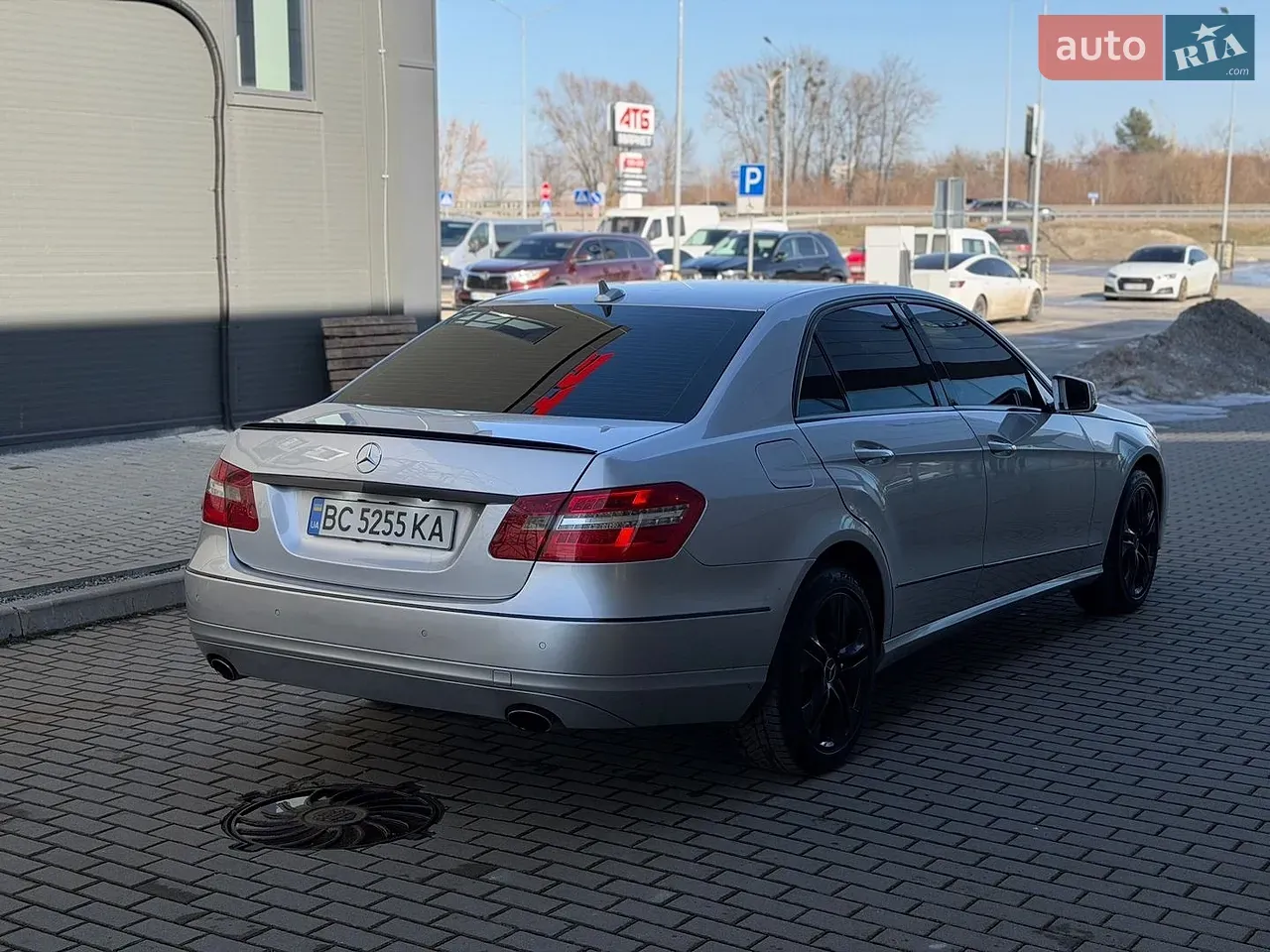 Mercedes-Benz E-Class 2010 photo 4