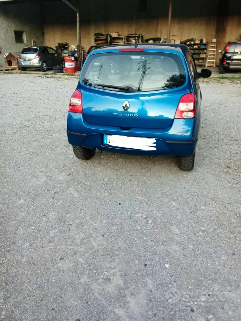 Renault Twingo 2010 photo 2