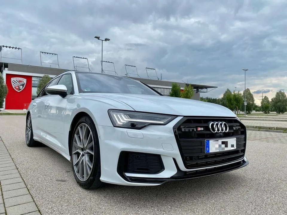 Audi S6 Avant