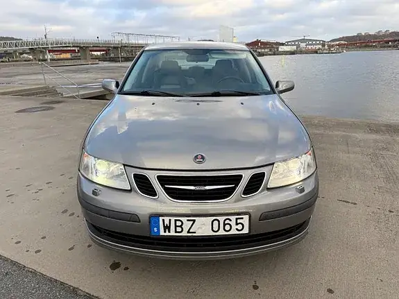Saab 9-3 2004 photo 2