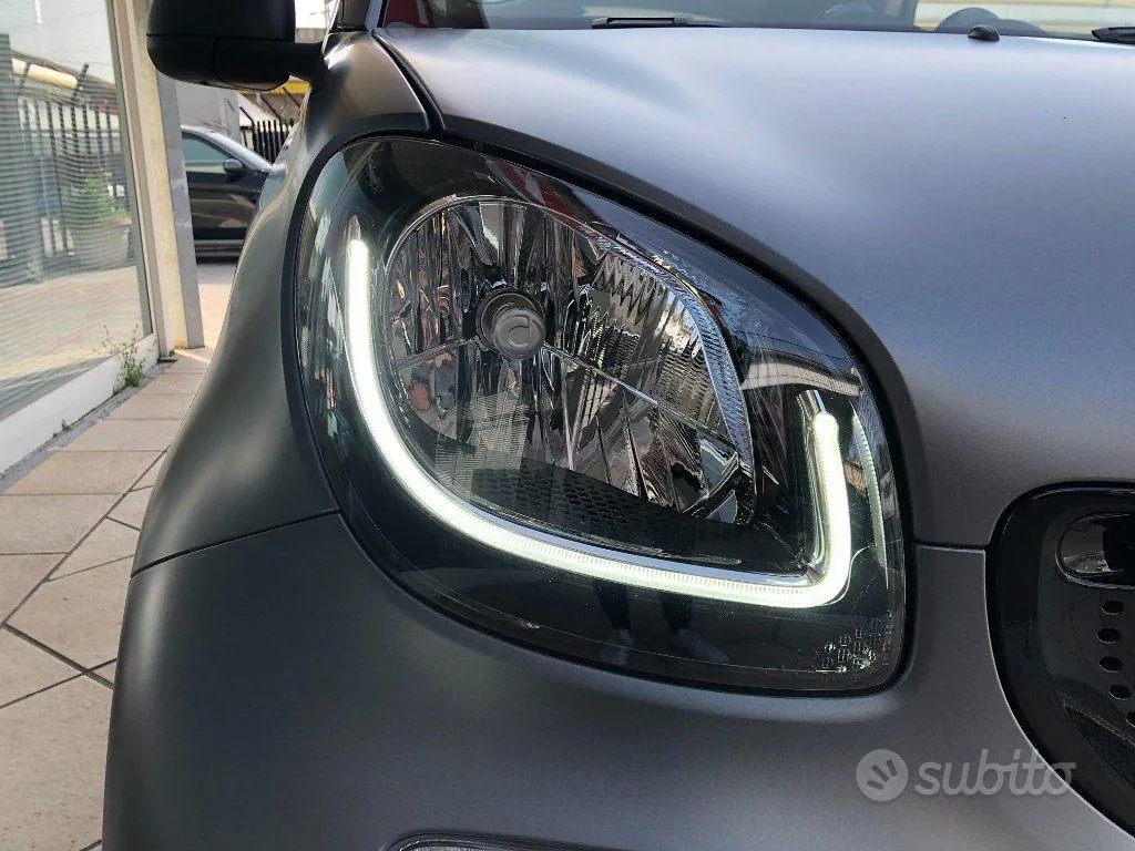 Smart Fortwo 2019 photo 5