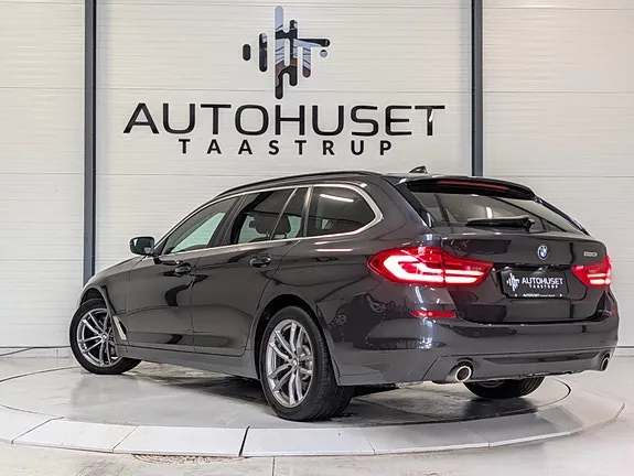 BMW 520I 2019 photo 2