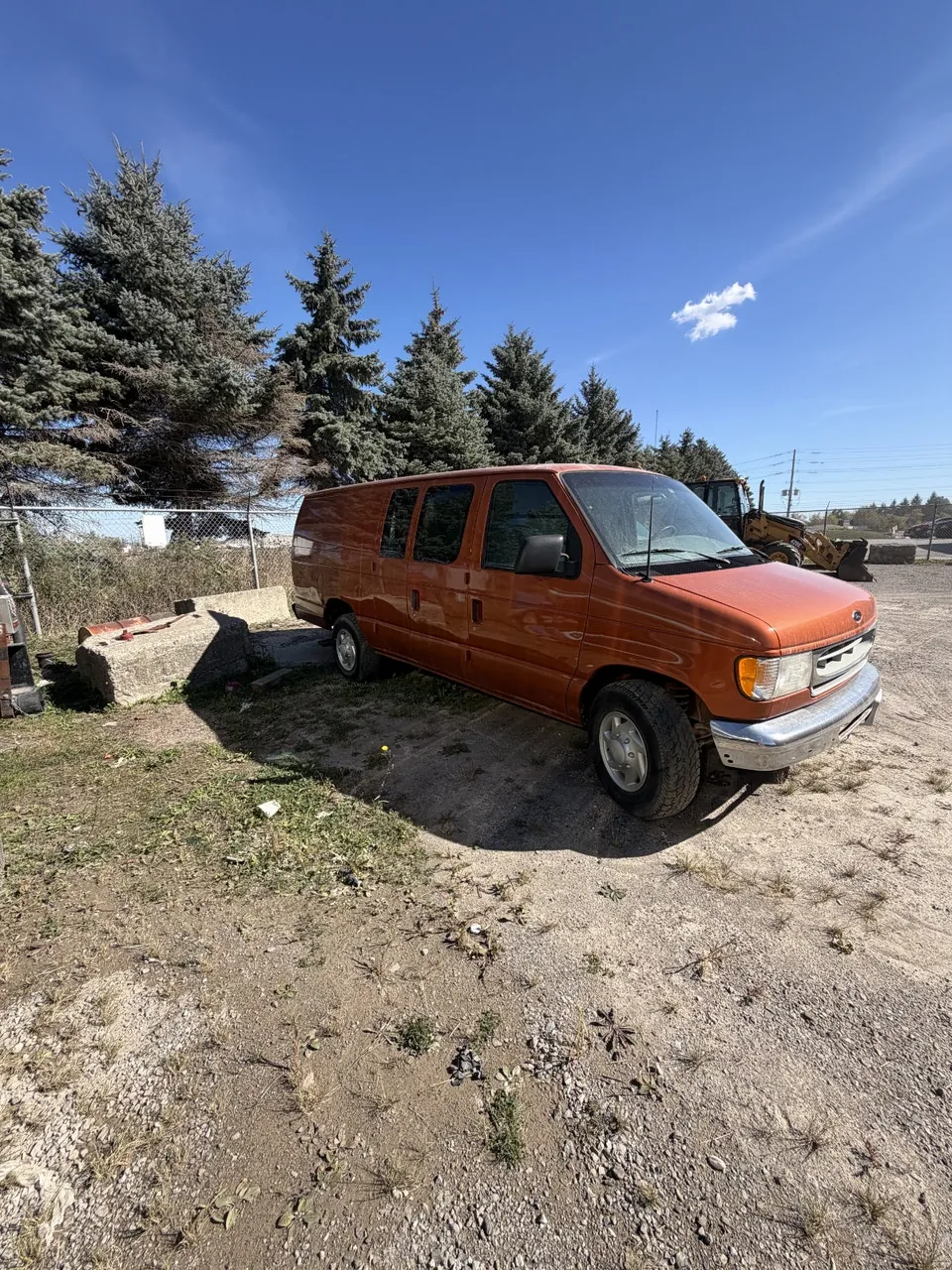 Ford E-250 2002 photo 2