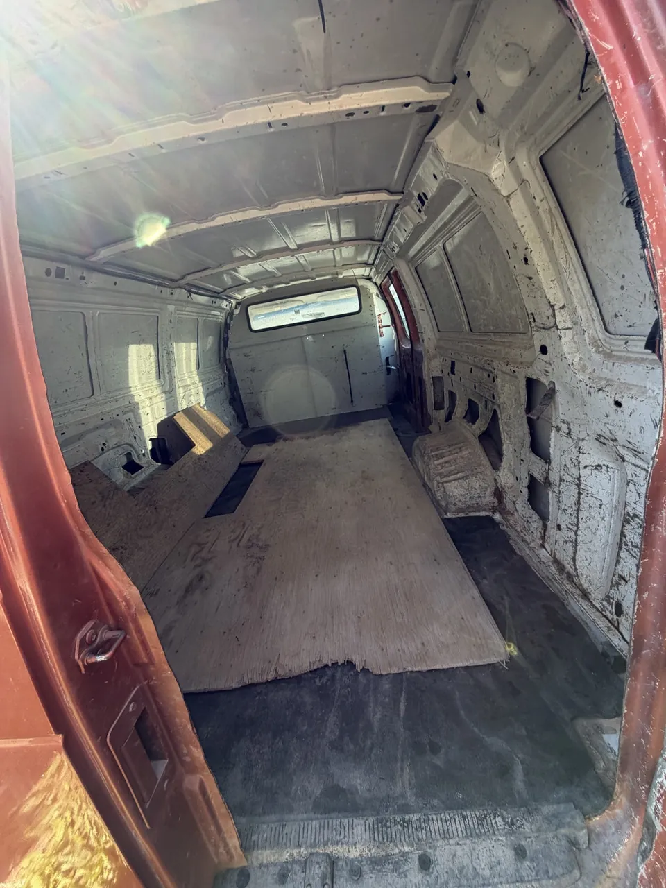 Ford E-250 2002 photo 4