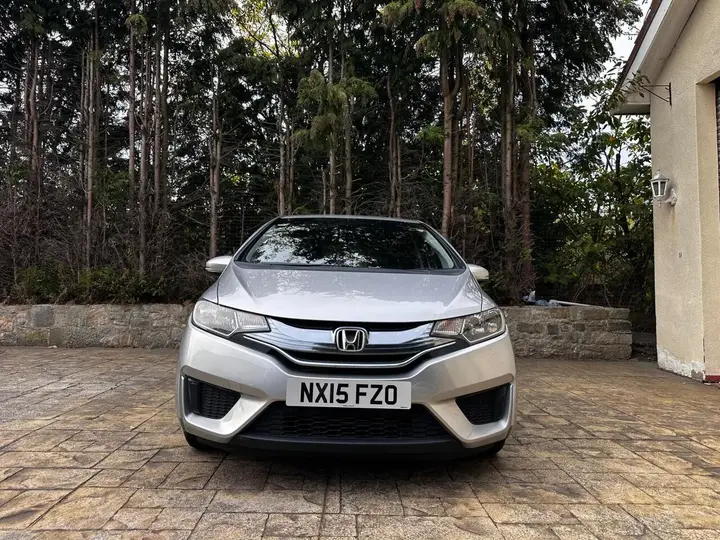 Honda Fit 2015 photo 2